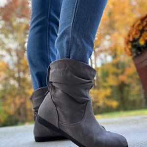 Grey slouch boots by SO